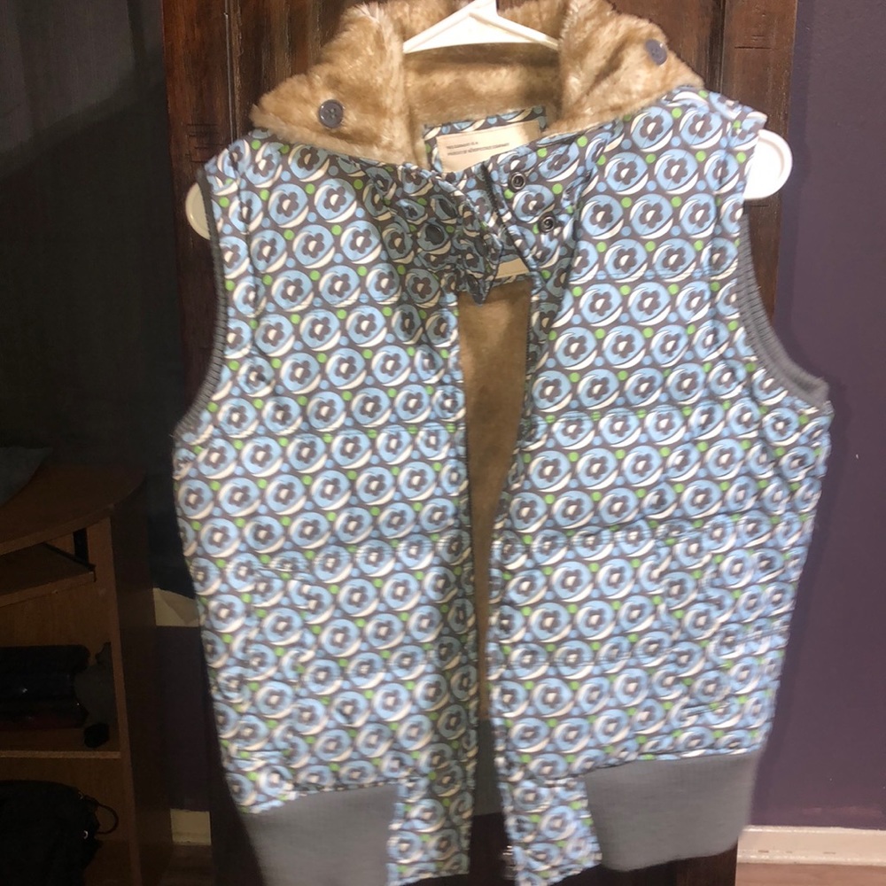 Aeropostale vest